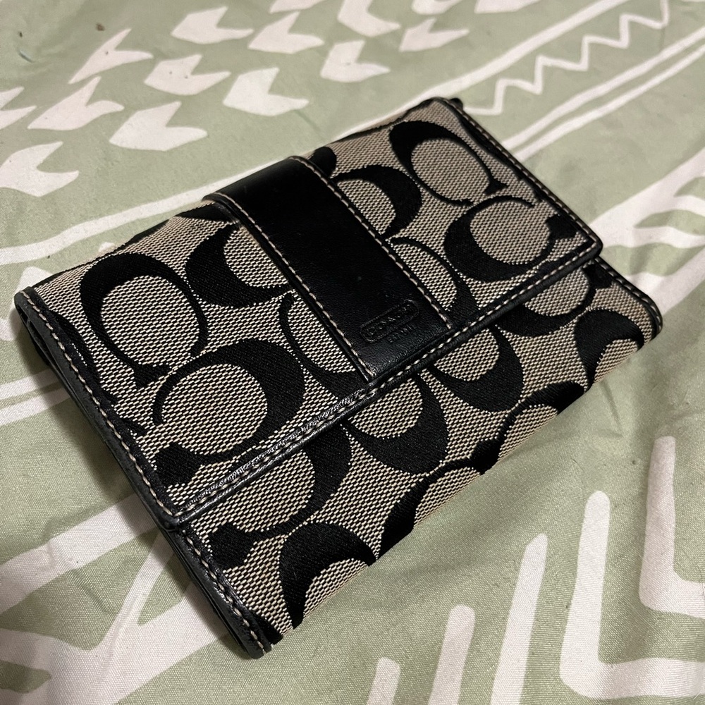 Coach Black and Cream Signature Wallet